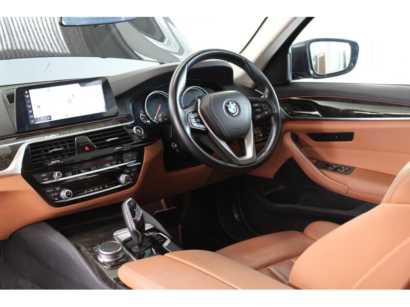 BMW 520d G30 Sedan 4dr Sport Steptronic 8sp Rear Wheel Drive 2.0DTi